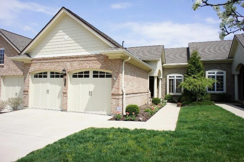Gorgeous Landominium in Highly Sought After Commun