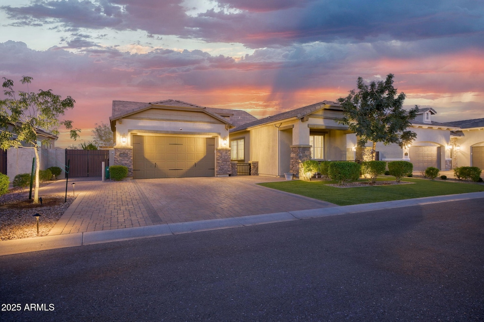 1127 N Quinn Mesa - 637