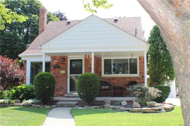 Welcome to 1861 Culver Ave!