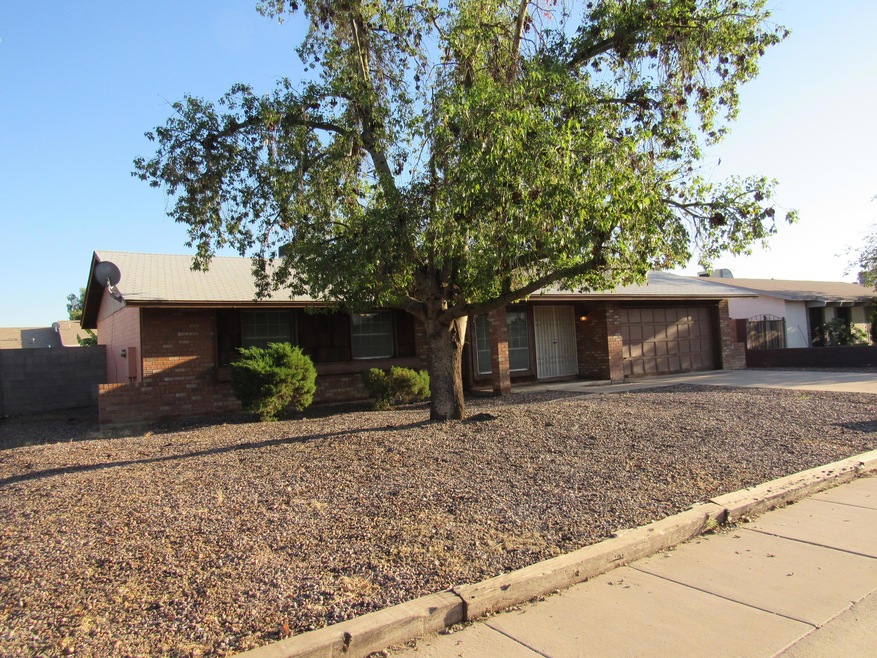 7821 W Monterey Way, Phoenix, AZ 85033 - photo 1