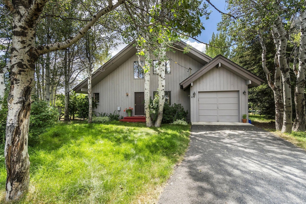 For Sale $2,100,000 • Co-Listing Agent