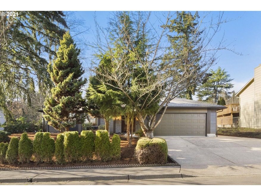 8375 SW Berryhill Ln, Beaverton, OR 97008 - photo 1