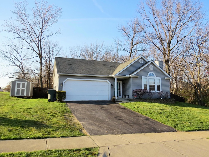 659 S Murray Hill Rd, Columbus, OH 43228 - photo 1