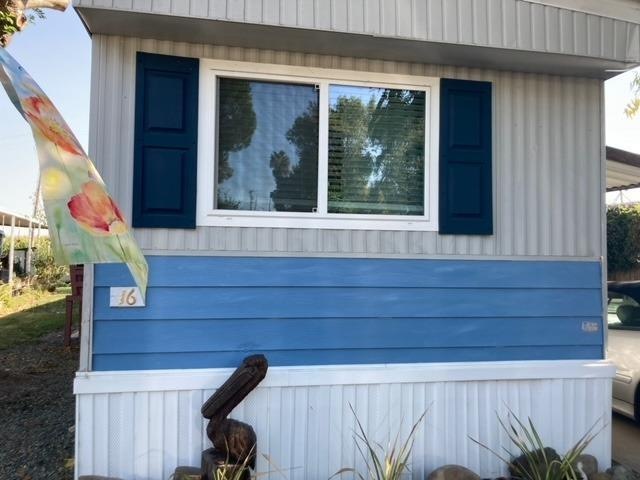 Remodeled 12X56 mobile home with dual pane windows