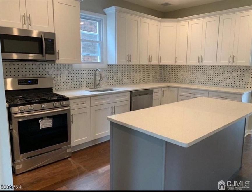 927 Bond St unit 1, Elizabeth, NJ 07201 - photo 1