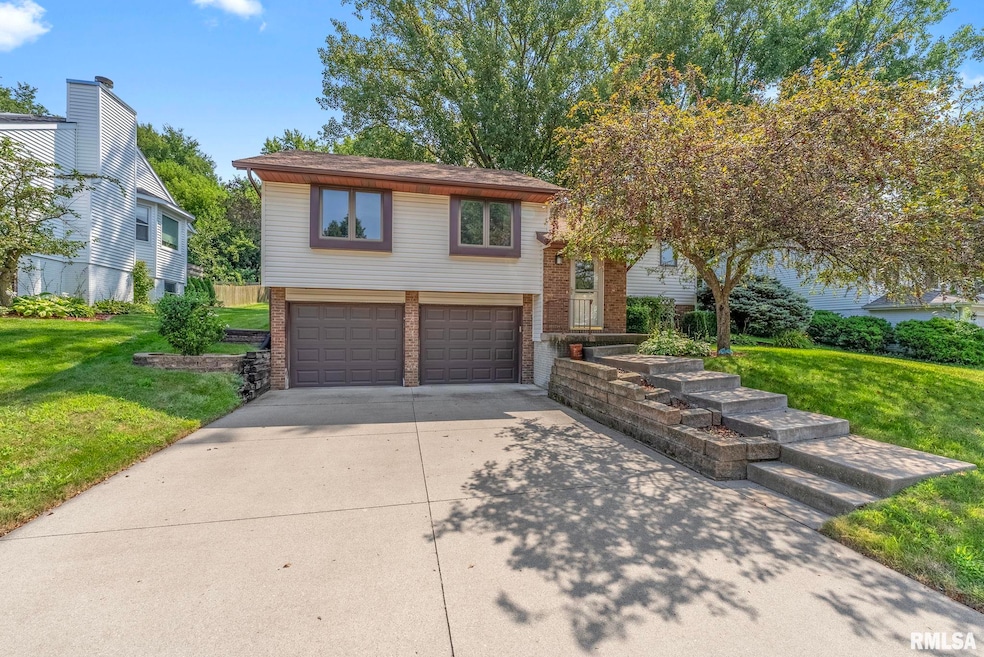 4809 Taylor St, Davenport, IA 52806 - photo 1