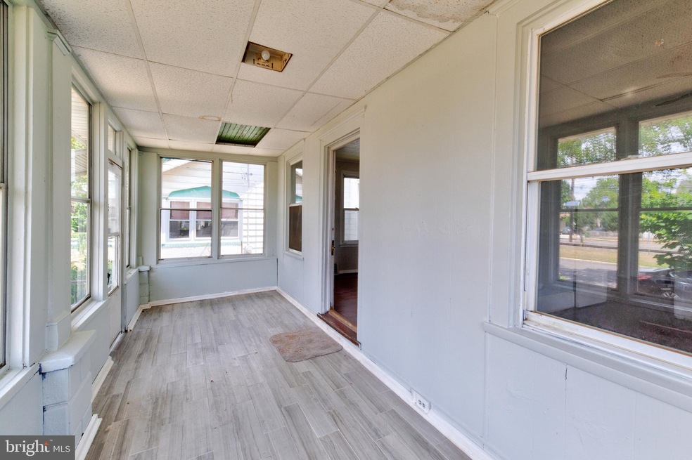 508 W Broad St, Palmyra, NJ 08065 - photo 1