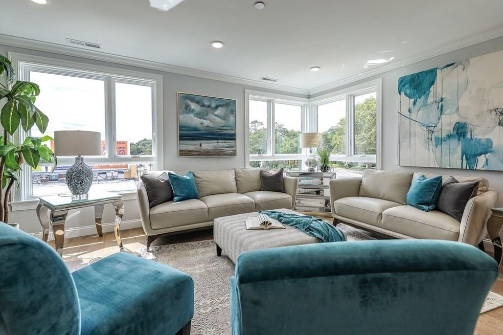 1400 Centre St unit 301, Boston, MA 02131 - photo 1