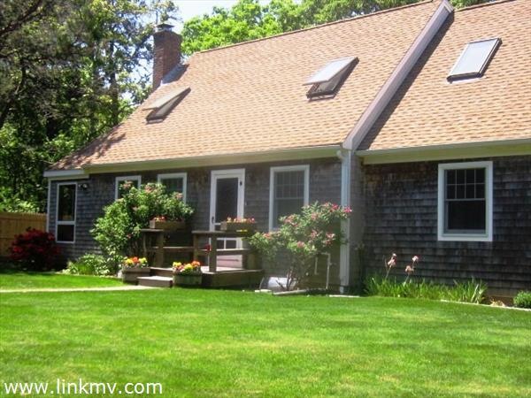 34 Pilgrim Rd, Edgartown, MA 02539 - photo 1