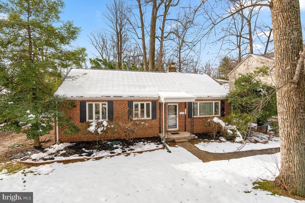 7221 Allan Ave, Falls Church, VA 22046 - photo 1