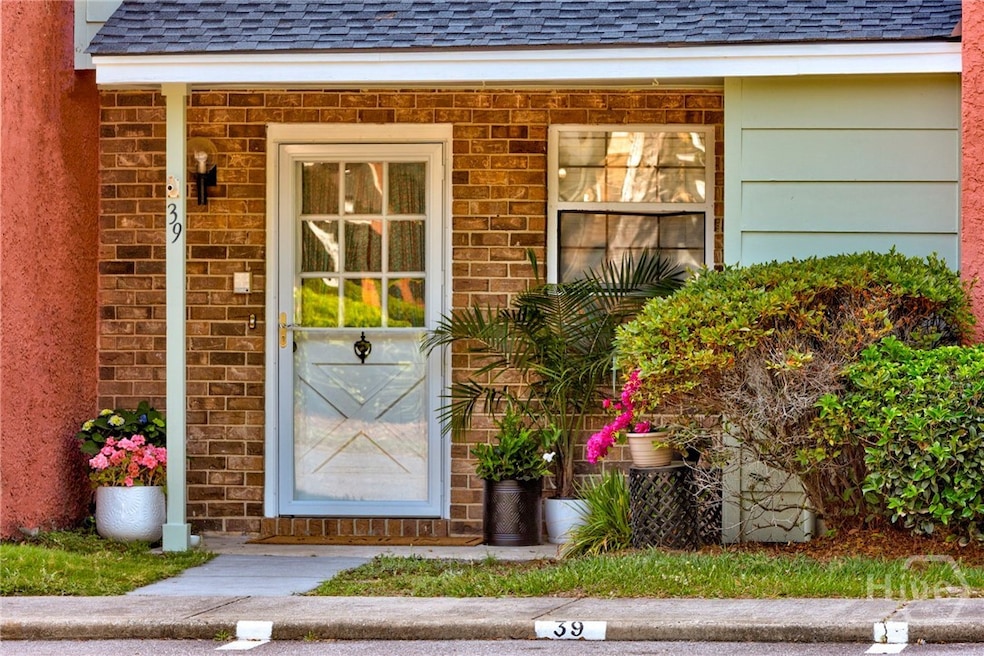 39 Helmsman Ct, Savannah, GA 31410 - photo 1