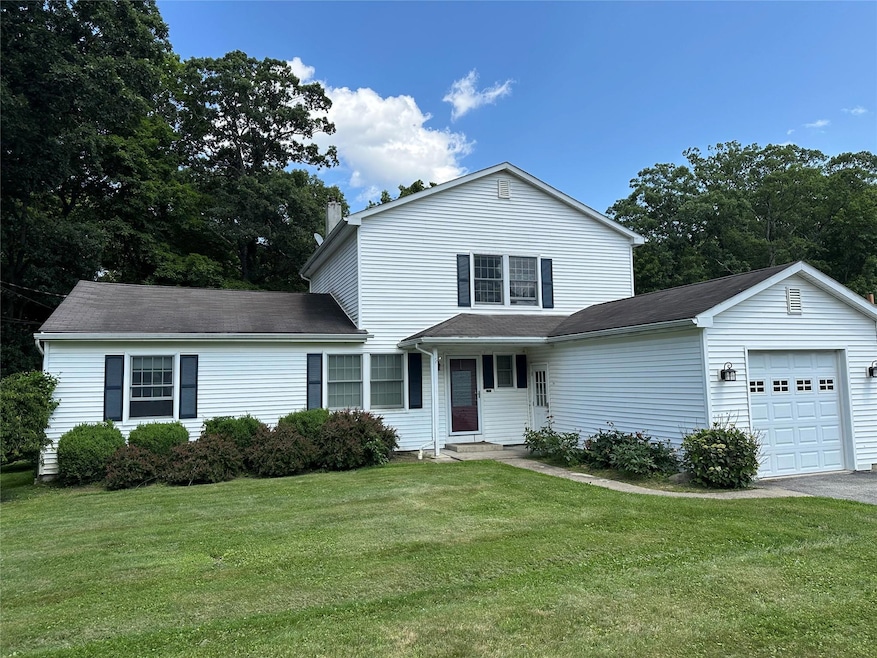 513 3rd St, Newburgh, NY 12550 - photo 1