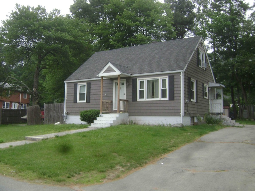 81 Springdale Ave, Dracut, MA 01826 - photo 1