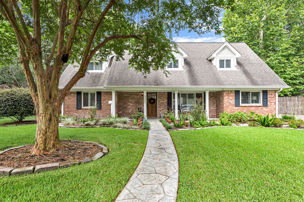 5007 Treebark Ln, Houston, TX 77018 - photo 1