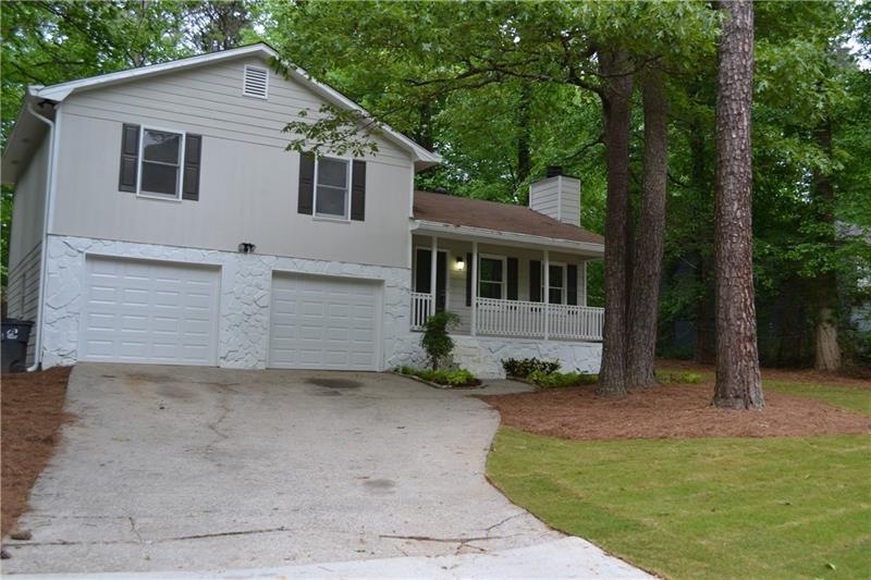 Welcome home!  New Sod, Garage doors, door openers