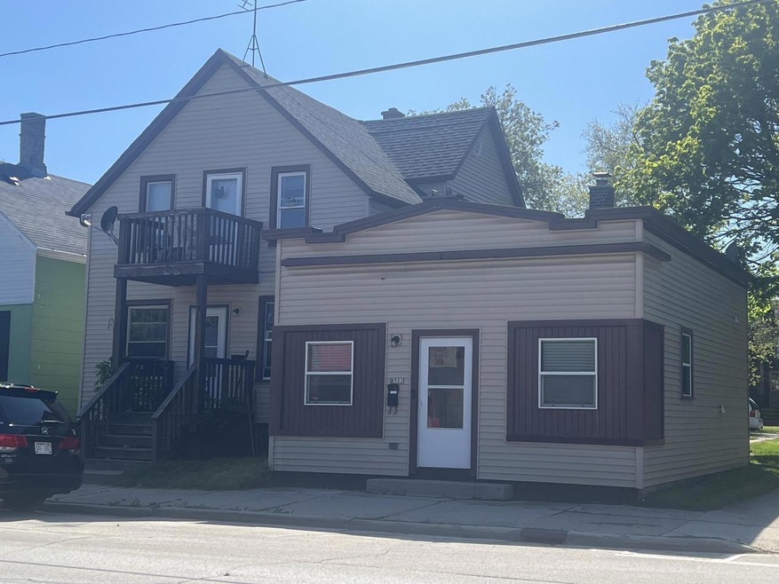 2322 N 15th front
