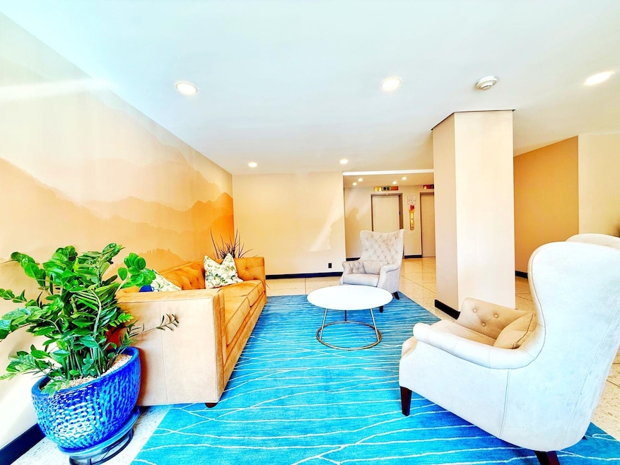 The Versailles unit 22B, West New York, NJ 07093 - photo 1