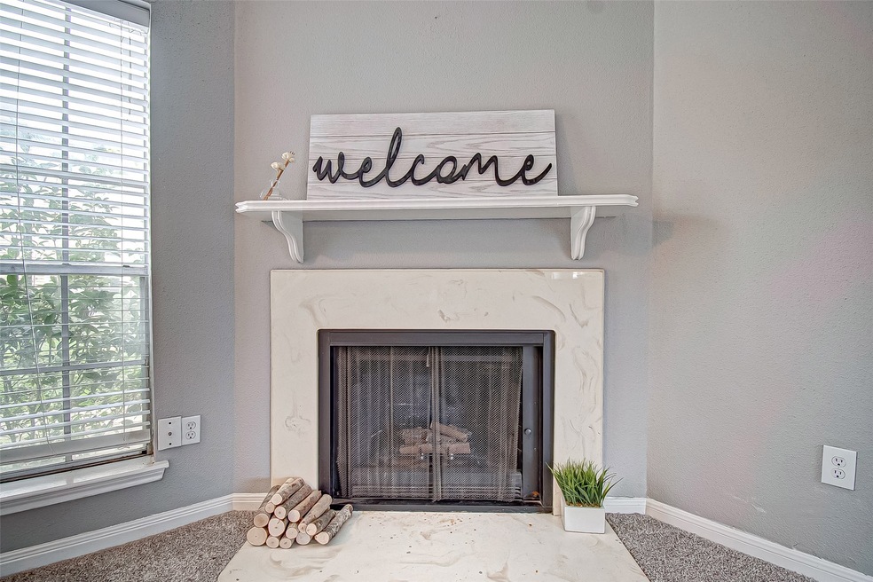 Welcome to unit #1403! This is move in ready! Wood