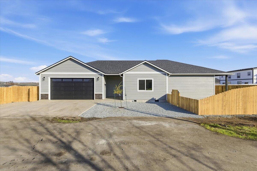 For Sale $514,900 • Co-Listing Agent