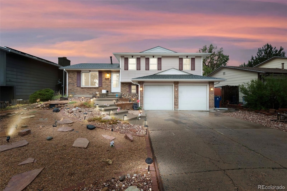 16143 E 18th Place, Aurora, CO 80011 - photo 1