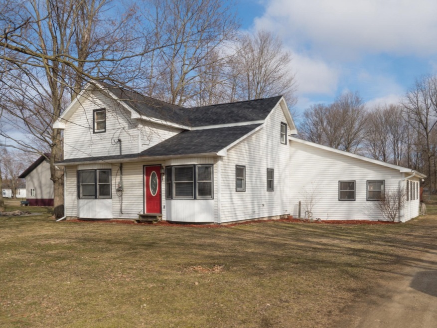 16524 Moorepark-101