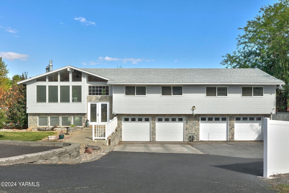 3-web-or-mls-Hyde_240912_PerrySt_Yakima_