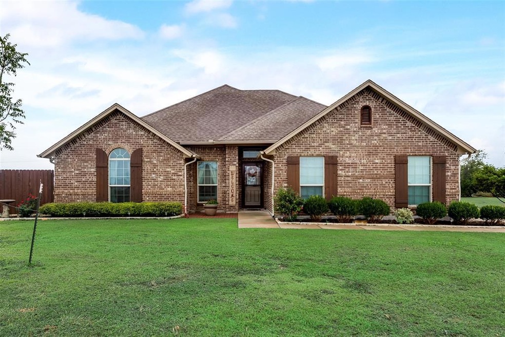 136 Churchill Cir, Weatherford, TX 76085 - photo 1