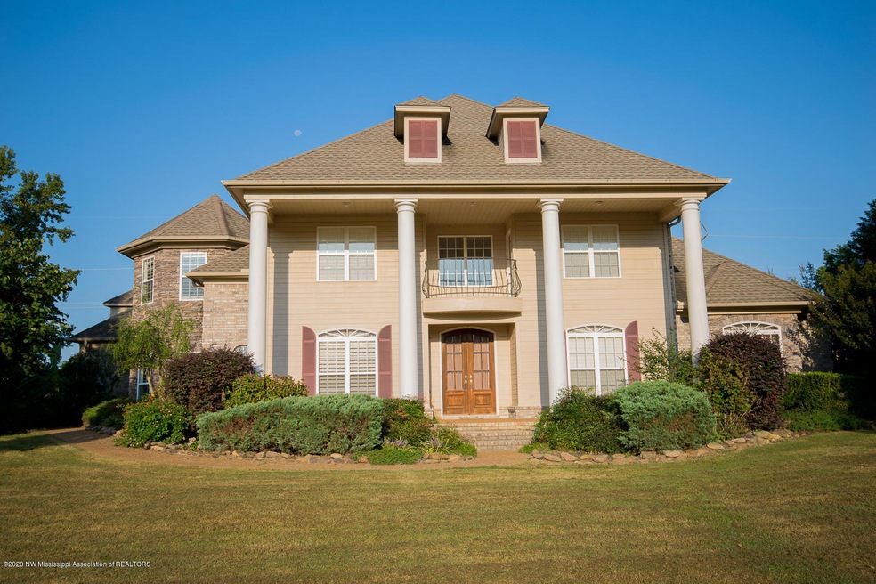 1560 Oak Crest Rd, Hernando, MS 38632 - photo 1