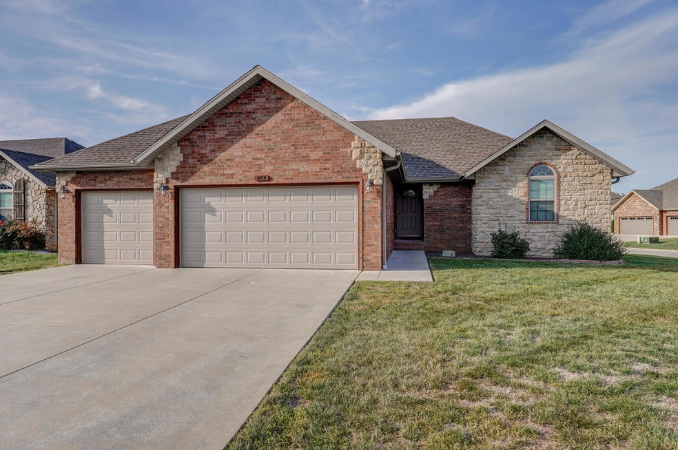 879 E Barracuda Dr, Nixa, MO 65714 - photo 1