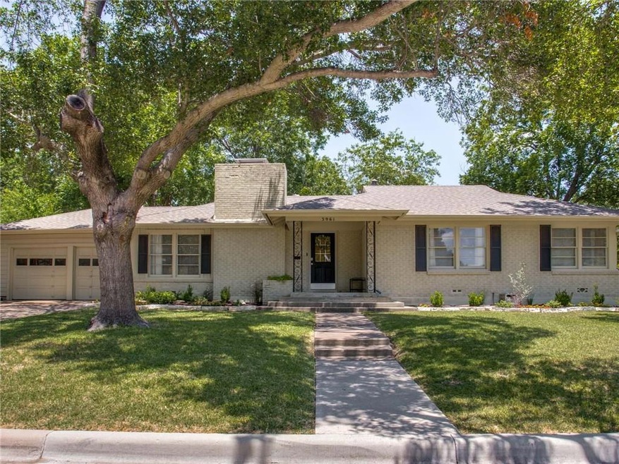 Beautiful home near TCU and Foster Park!