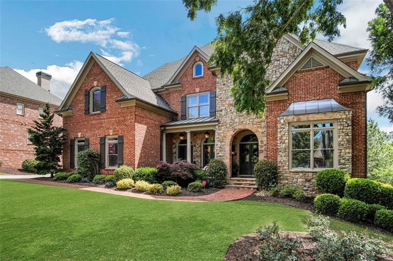 THIS HOME FEATURES OVER 7,400 FEET OF USABLE SPACE