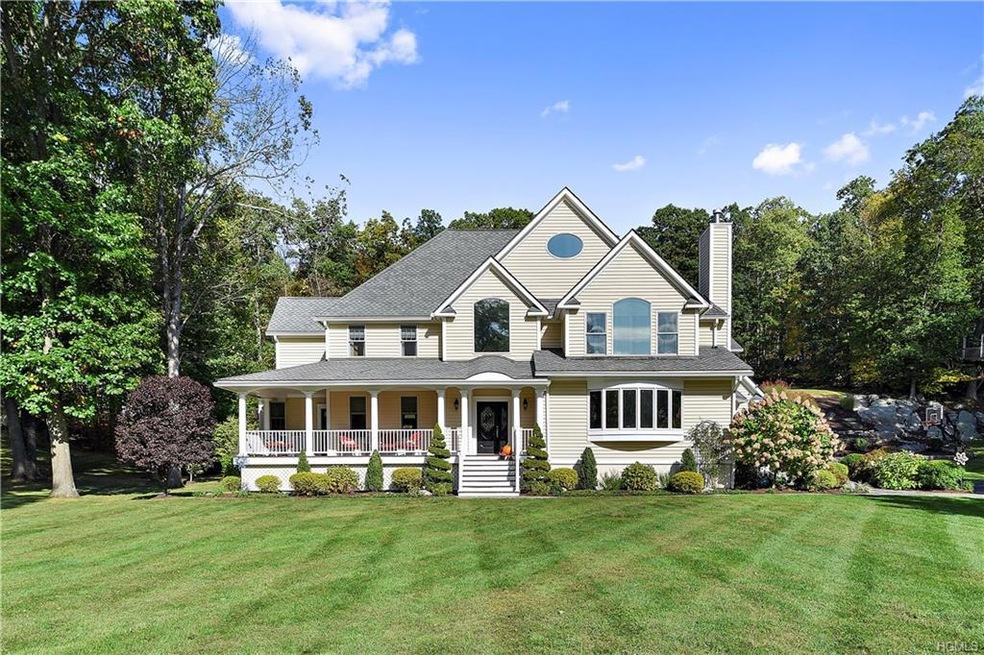 44 Farm Lake Ct, Carmel, NY 10512 - photo 1