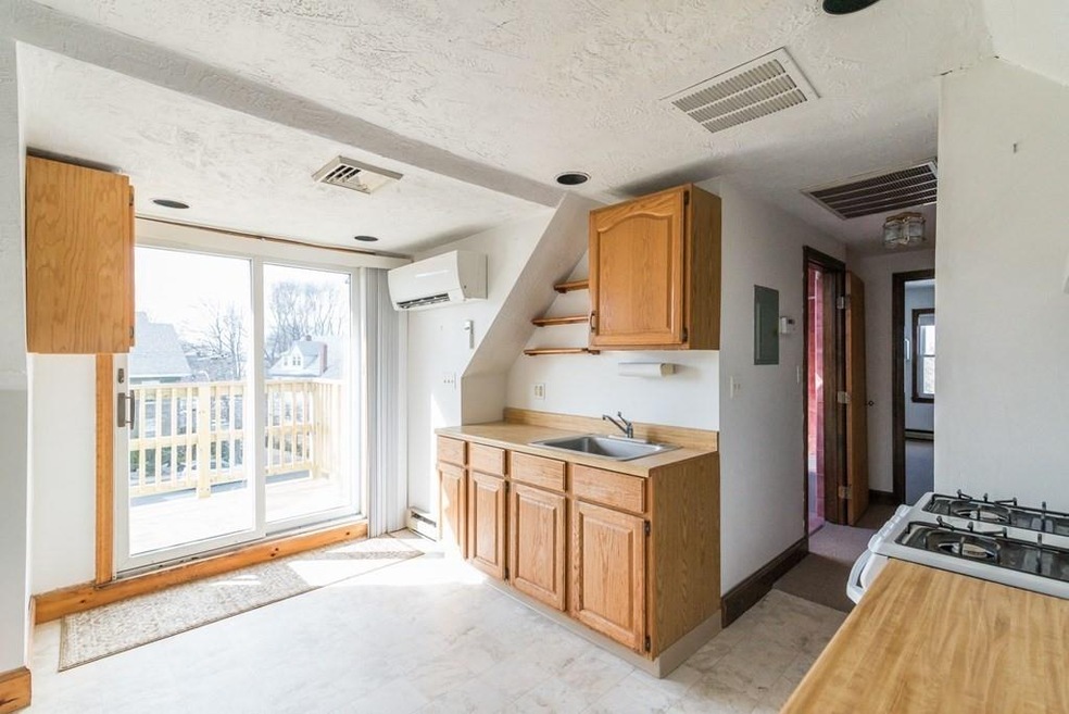 284 Main St unit 3, Winthrop, MA 02152 - photo 1