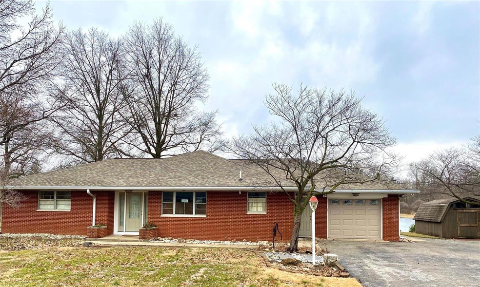 24 Lakewood Ct, Collinsville, IL 62234 - photo 1