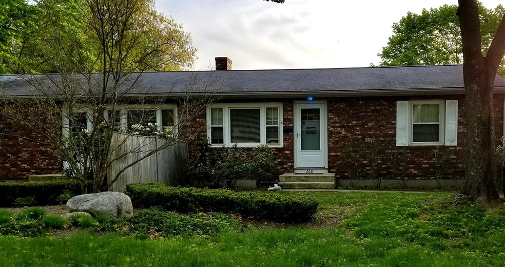 268 Hingham St unit 268, Rockland, MA 02370 - photo 1