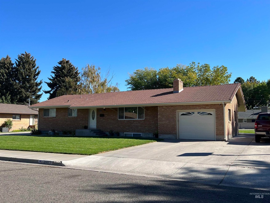 2039 Occidental Ave, Burley, ID 83318 - photo 1