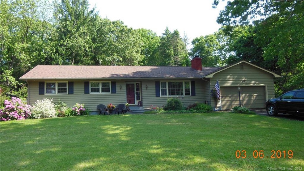 7 Stuart Dr, Preston, CT 06365 - photo 1