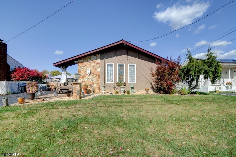 1018 Helene Place, Raritan, NJ 08869 - photo 1