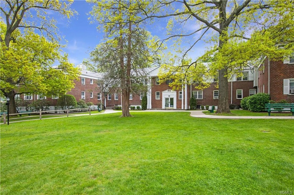 2 South Rd unit 2-P, Harrison, NY 10528 - photo 1