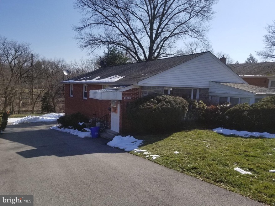 1731 Green Valley Rd, Havertown, PA 19083 - photo 1