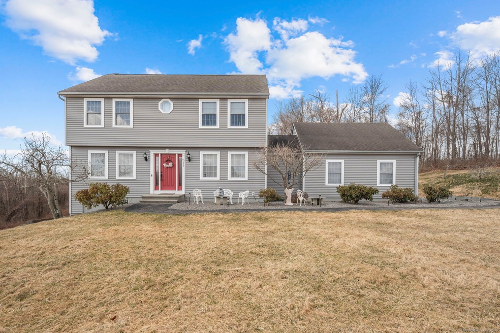 517 Wimbledon Gate N, Torrington, CT 06790 - photo 1