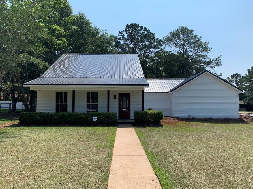 100 Lancaster Ct, Dothan, AL 36305 - photo 1