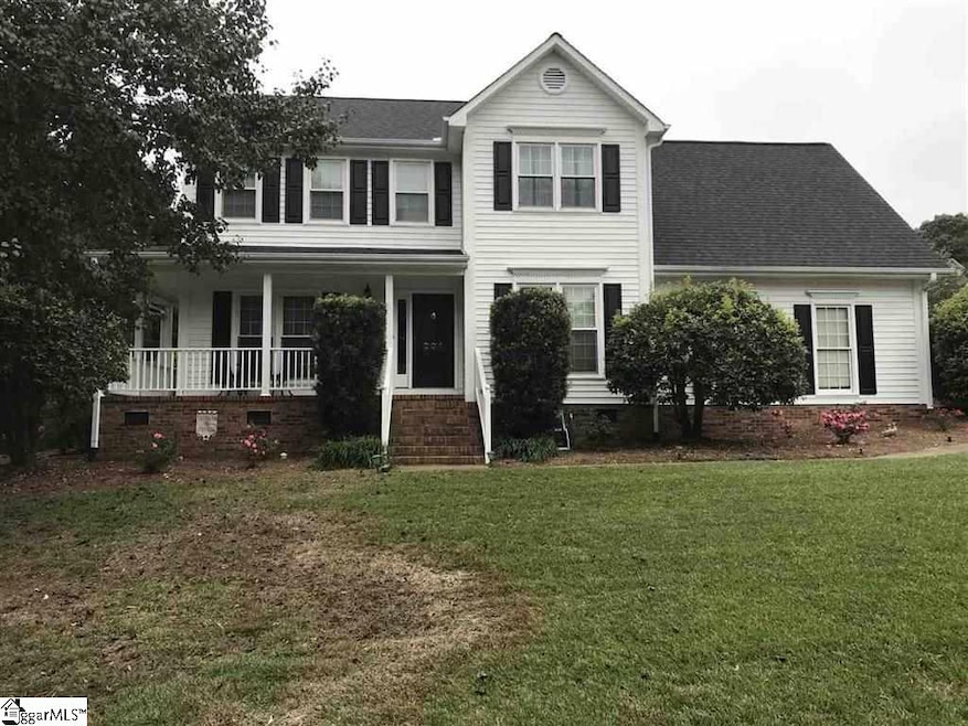 201 Hyde Park Ln, Mauldin, SC 29662 - photo 1