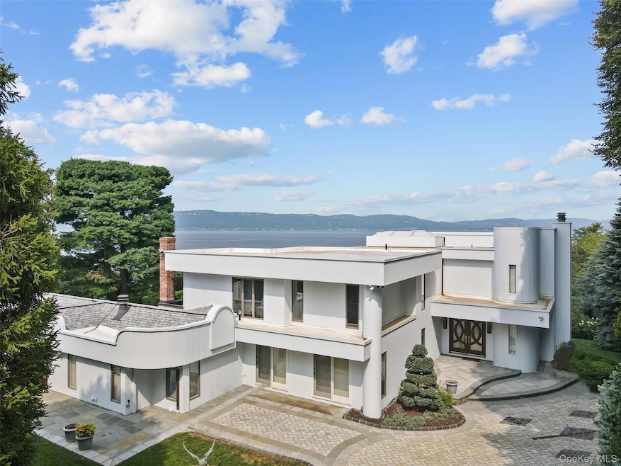 43 Matthiessen Park N, Irvington, NY 10533 - photo 1