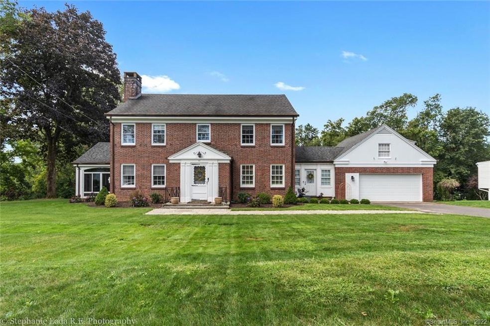 84 Eastfield Rd, Waterbury, CT 06708 - photo 1