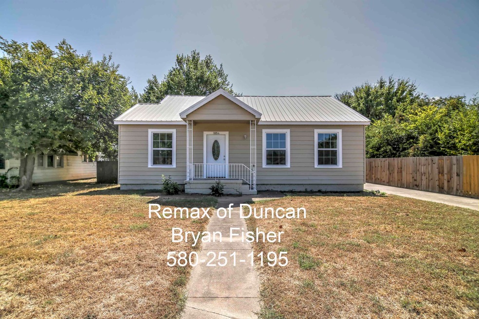 1054 W Hickory Ave, Duncan, OK 73533 - photo 1