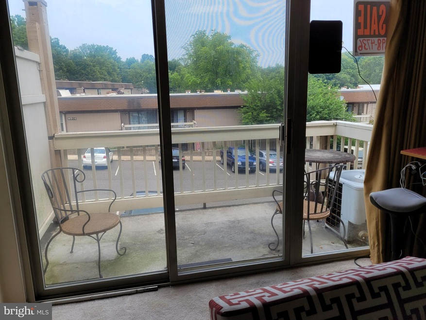 8502 Barrington Ct unit I, Springfield, VA 22152 - photo 1