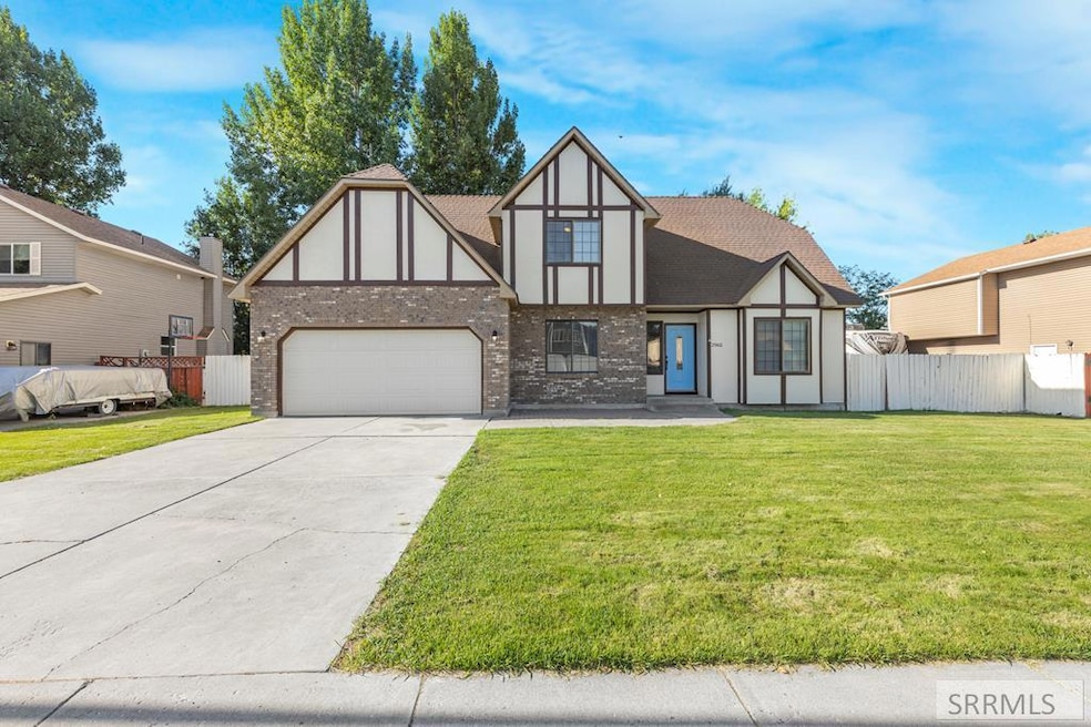 Pending $444,900 • Co-Listing Agent