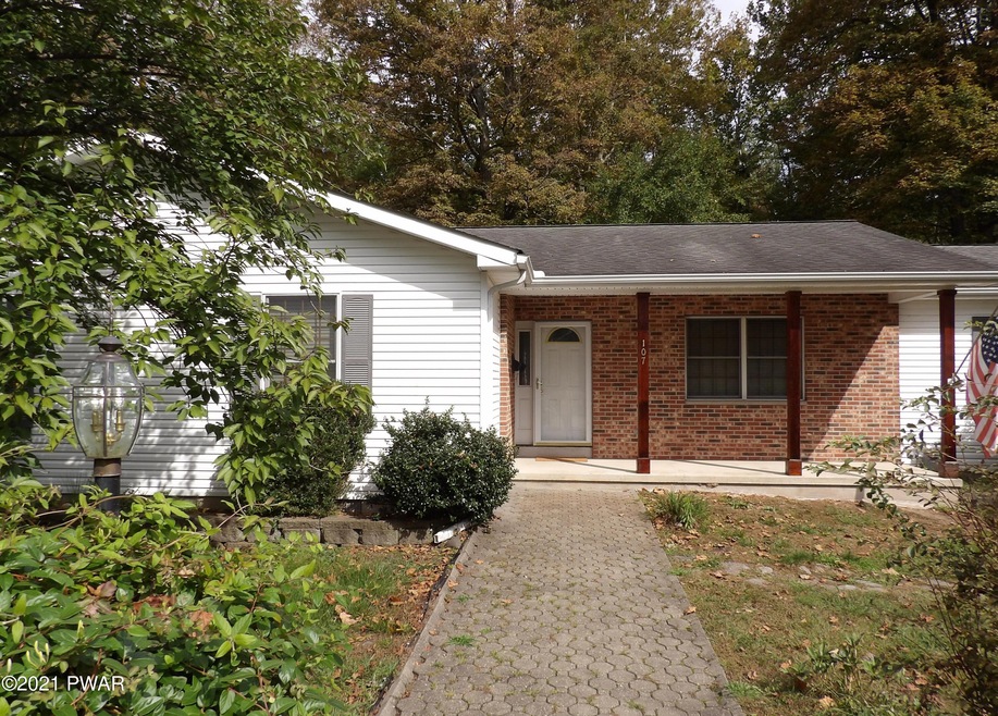 107 W Sarah St, Milford, PA 18337 - photo 1