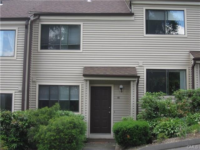 44 Huntington Ct unit 44, Bethel, CT 06801 - photo 1